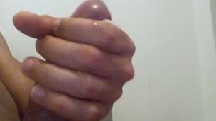 Je me branle devant pornhub