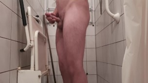 Show body, close up jerking off and cum