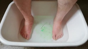 Washing the tools, now with green shampoo