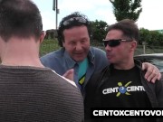 Due bambole porcelle calpestano Alex Magni con doppie penetrazioni e pompin 3/16