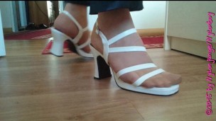 Gymnastikschuhe und Heels **Director's Cut**