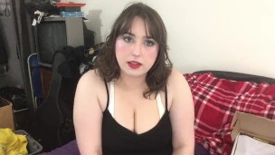 Boring Nerd Girl reviews Cannabis Box SFW