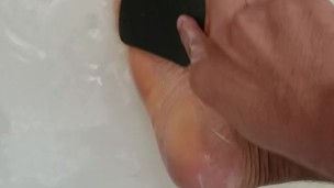 Washing my big feet