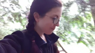 Nerdy anda comigo. Desespero xixi