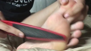 teen Massages and Softens Sexy Feet