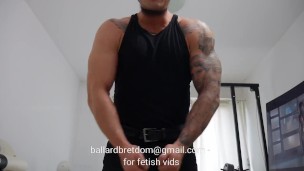 Flexing Daddy chaturbate.com/ballard_/