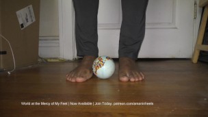 amaninheels | Giant Crossdresser | World at the Mercy of My Feet (Teaser)