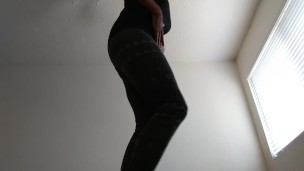 Szexykat Loves to perform