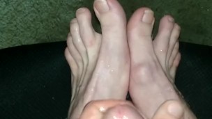 Cum on Feet
