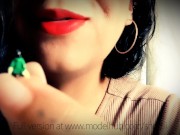 Giantesses Pocket PREVIEW - Screenshot 3 of 16 - Kink