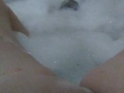 Kitty's bubble bath fun - Screenshot 14 of 16 - Feet