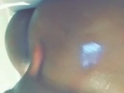 Oily booty rub