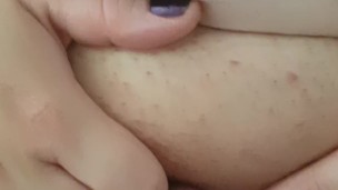 Playing with pussy with squirting