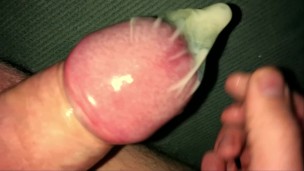 Hands Free Condom Cum Fill Using Vibrator - SlugsOfCumGuy