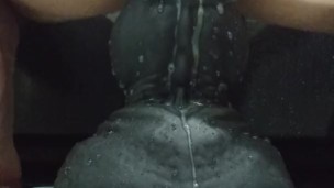 bad dragon NOVA Mediumサイズ。 アナルに出し入れ。