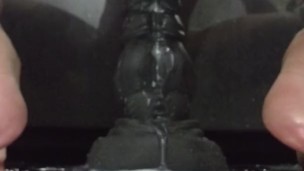 bad dragon NOVA Mediumサイズ。高速ピストン。