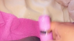 Fat Pussy | Vibrator Fun