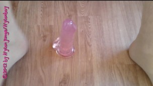 Heisse Post: FootJob (Dildo Spiel)