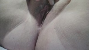 Clit satisfying wile looking porn