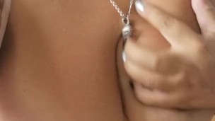 Caresse... 95f...griffure...hum