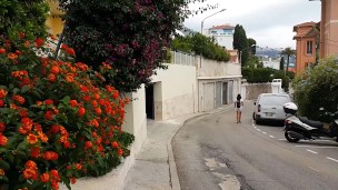 PEE in PUBLIC in my way to the BEACH