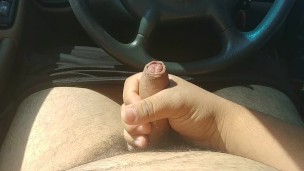 HUGE CUMSHOT IN MY CAR