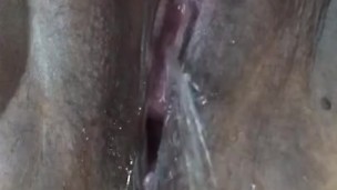 Making my fat pussy squirt