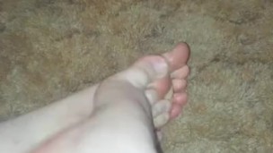 Bendy toes need oiled up