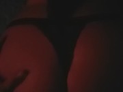 Rico masaje en mi verga con su culo