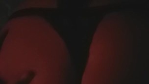 Rico masaje en mi verga con su culo