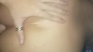 HERMOSA MORENA SE METE TODA MI VERGA EN SU CULO ANAL