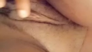 Ebony plays with her fat pussy in the tub