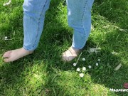 Chinese girl walking barefoot on grass [SFW foot fetish]