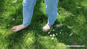 Chinese girl walking barefoot on grass [SFW foot fetish]