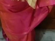 Indian bhabhi removing saree for the singles enjoy 