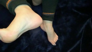 Poppy Daniel Lotioning and massaging her feet for you