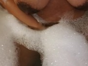 Wet titties