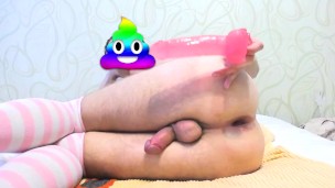 Sissy teen fucks himself and rubs clit till cums