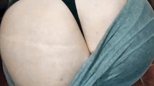 Garota fitness presa e espancada pelo meio-irmão