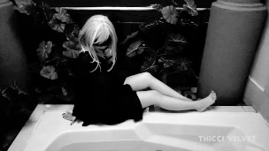 Yin Yang - A soothing and erotic Thicci Velvet video