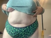 Real White girls fat ass twerking 