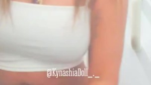 KynashiaDoll masturbates at 35,000 feet in an airplane's bathroom 