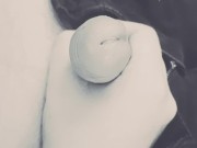 masturbándose lentamente 