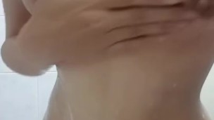 Test video big girl learning to masturbate