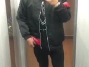 Playing in the elevator  - Screenshot 6 of 16 - Bigdick