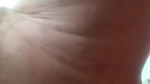 Very verbal MILF finger fucking herself to a huge squirt close up