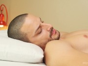 ESTE ES PARA LAS CHICAS - Mira su cara mientras se lo chupo 11/16