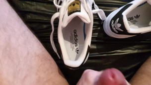 4K - Masturbate with Adidas Superstars until i cum inside