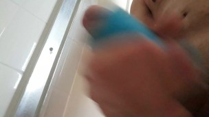 Amateur latino stud makes himself cum Fast 