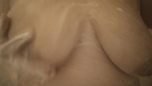 Shower fun phat pussy